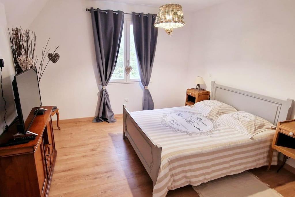 Appartement Charmant Et Spacieux 欧塞尔 外观 照片